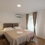 Lejlighed Nai With Private Parking And Jacuzzi Rijeka