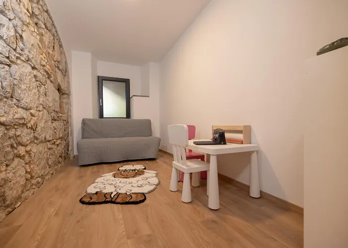Nai With Private Parking And Jacuzzi *