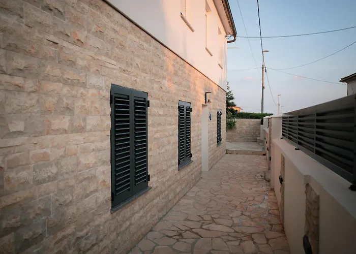 Apartment Nai With Private Parking And Jacuzzi