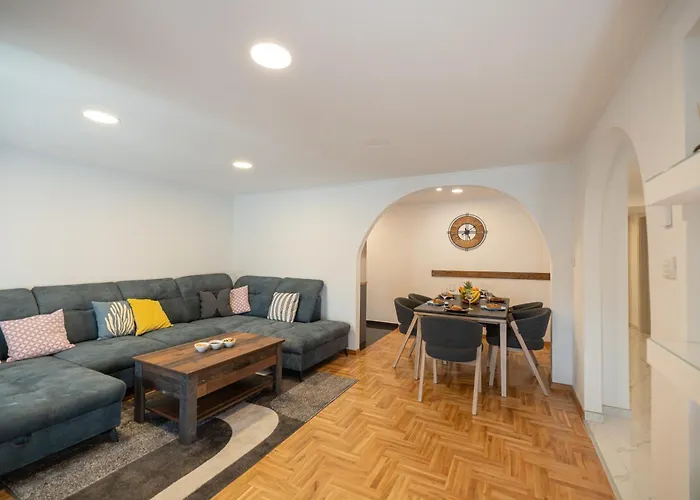 Nai With Private Parking And Jacuzzi *