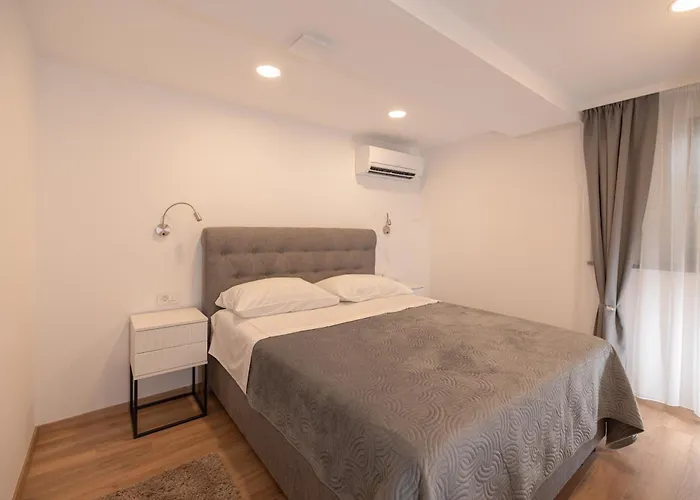 Nai With Private Parking And Jacuzzi Fiume