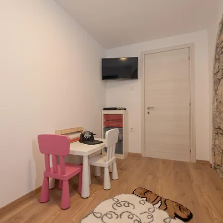 شقة Nai With Private Parking And Jacuzzi غييكا