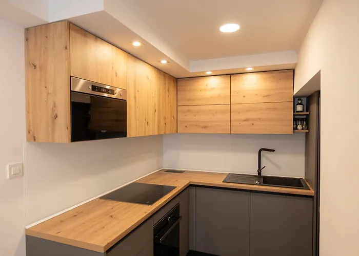 Appartamento Nai With Private Parking And Jacuzzi *